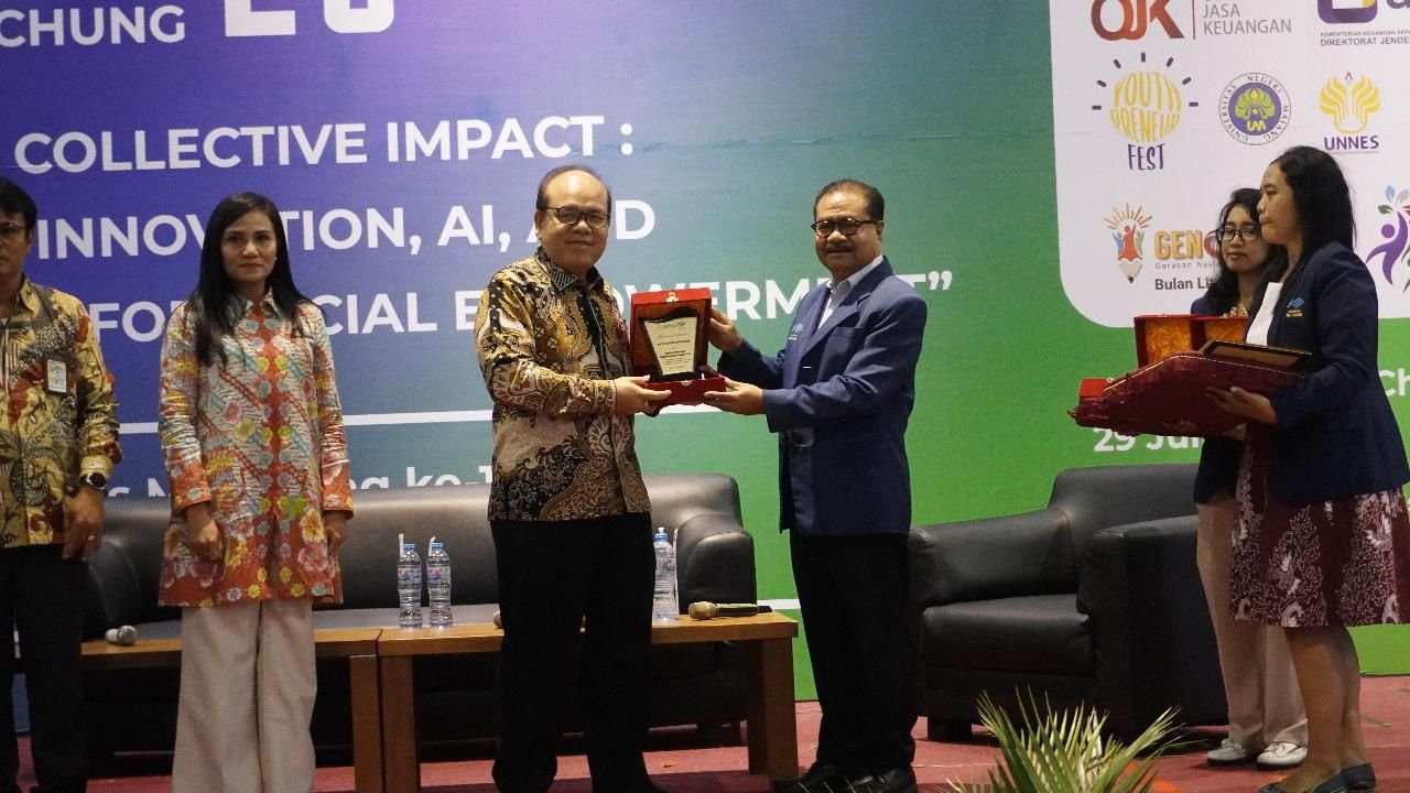 Perlindungan Konsumen Jadi Sorotan di Seminar Nasional Ma Chung, OJK: Inovasi Harus Diiringi Tata Kelola
