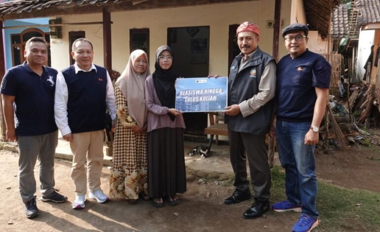 Dari Rumah Sempit di Pagelaran, Arini Tembus FISIP UB dan Dapat Beasiswa Sampai Lulus