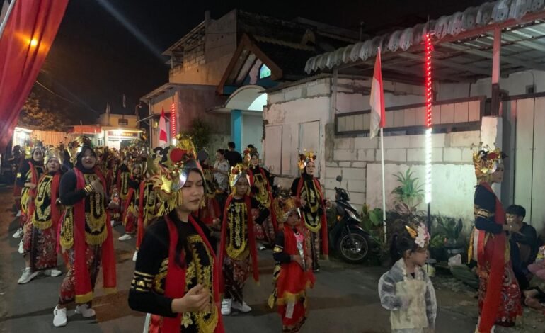 Wali Kota Malang Hadiri Pawai Karnaval HUT RI ke-80 di Bandungrejosari