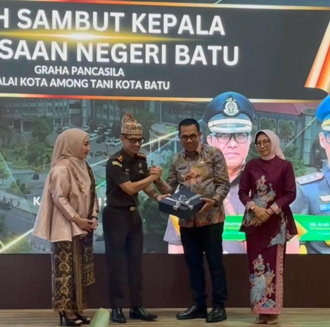 Tongkat Estafet Kejari Batu Berpindah, Pemkot Dorong Akselerasi Literasi Hukum