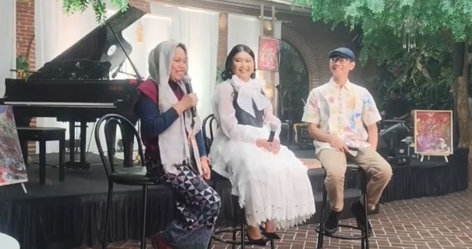 Salsa Nadhif dan ‘Kaleidoscope’: Lagu Penyembuhan yang Lahir dari Luka