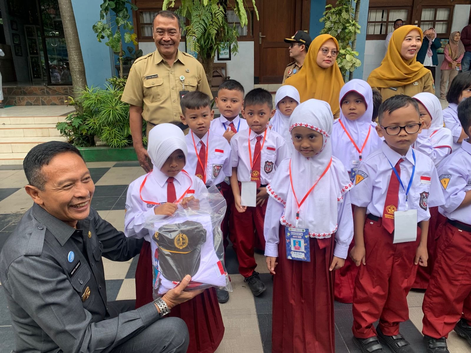 Disdikbud Kota Malang Pastikan Seragam Gratis SD-SMP Rampung 100 Persen di Bulan Agustus