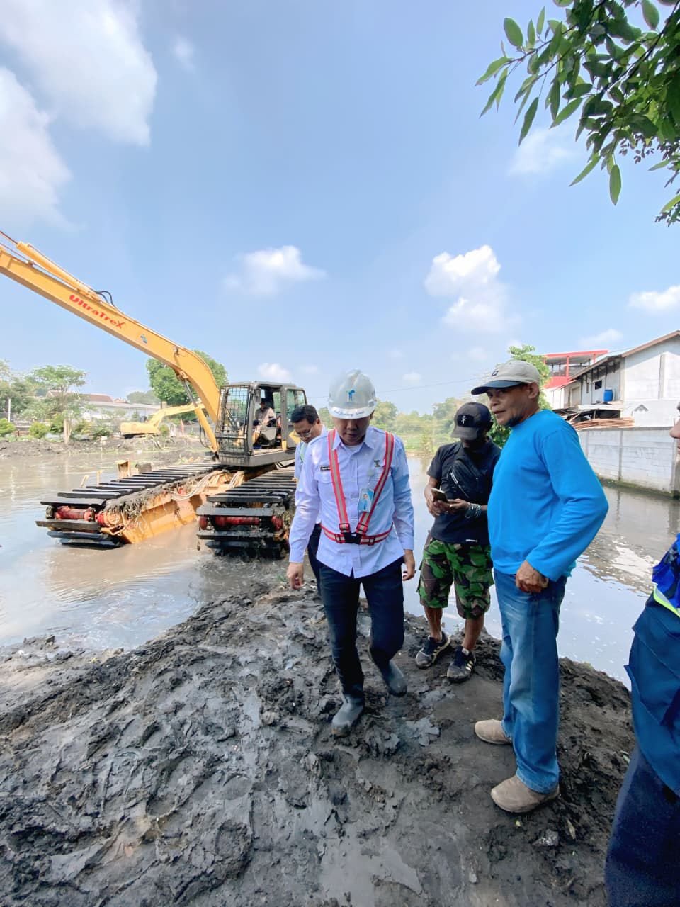 Perumda Air Minum Tugu Tirta Kembali Keruk Sungai Wendit Setelah 12 Tahun, Pasokan Air Warga Dioptimalkan