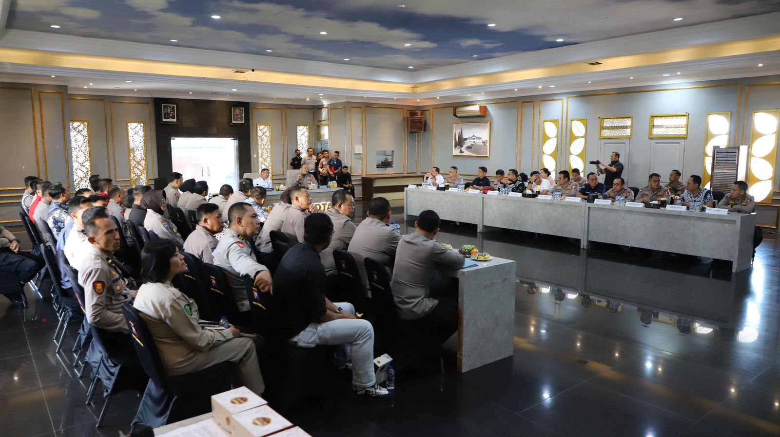 Mabes Polri melaksanakan Assemen dan Evaluasi Penanganan Unras