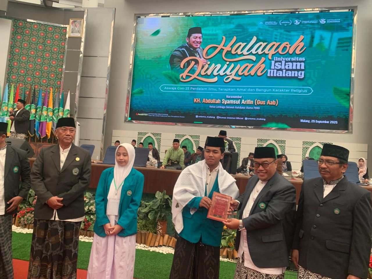 Halaqah Diniyah Jadi Gerbang Mahasiswa Baru Unisma, Tak Hanya Belajar Ilmu tapi Juga Akhlak