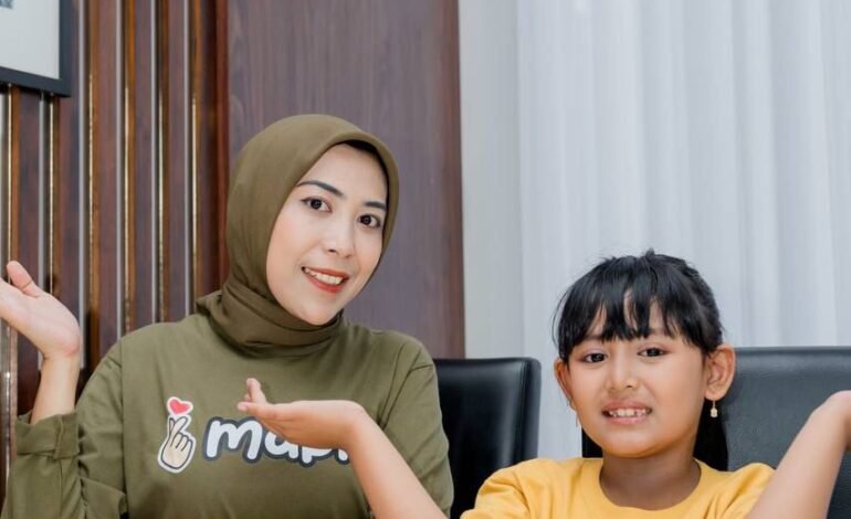 Ratna Dewi, Dokterpreneur yang Menginspirasi Perempuan untuk Terus Berkarya