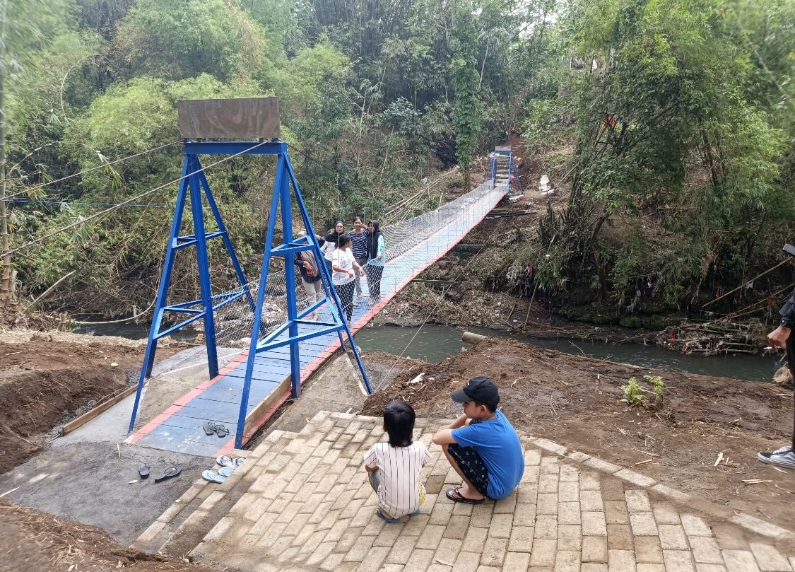 Jembatan Gantung di Polehan Resmi Berdiri, Wali Kota Malang Apresiasi Sinergi Vertical Rescue dan CSR