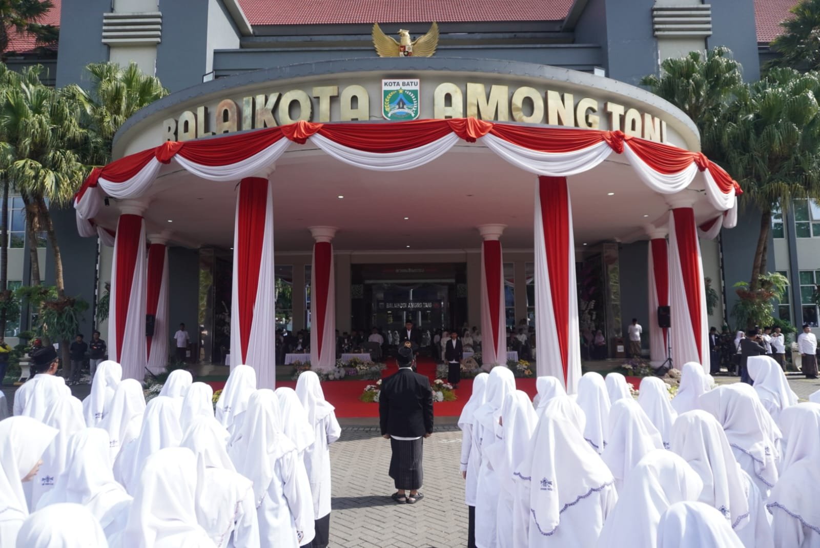 Pemerintah Kota Batu menggelar Apel Peringatan Hari Santri Nasional Tahun 2025