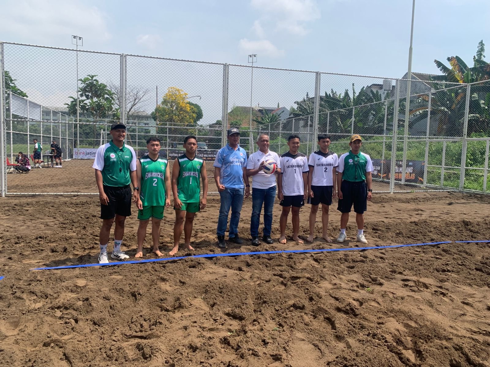 Turnamen Voli Pasir Piala Wali Kota Malang Resmi Bergulir di GOR Ken Arok