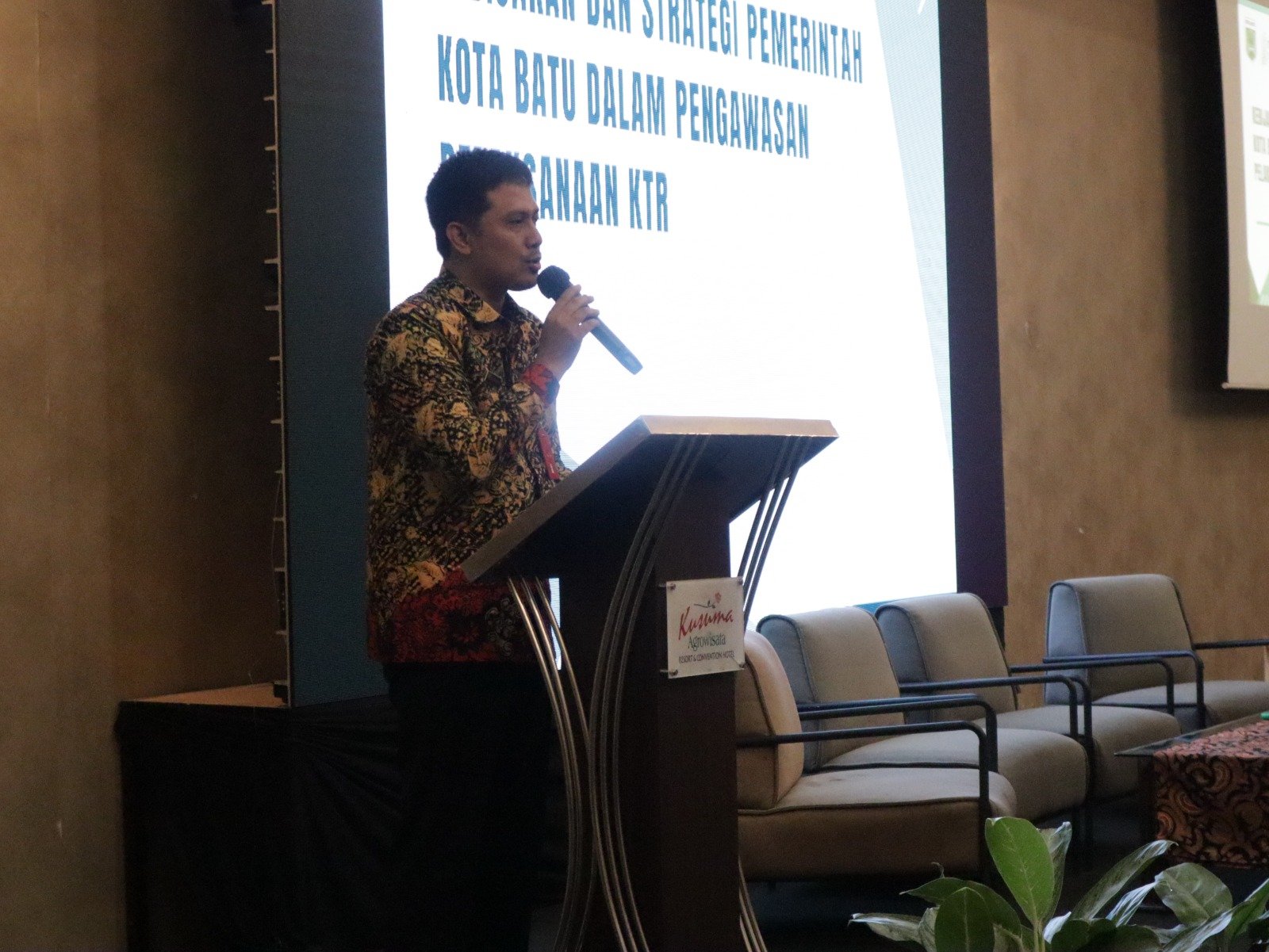 Dinkes Kota Batu Sosialisasikan 7 Tatanan Kawasan Tanpa Rokok