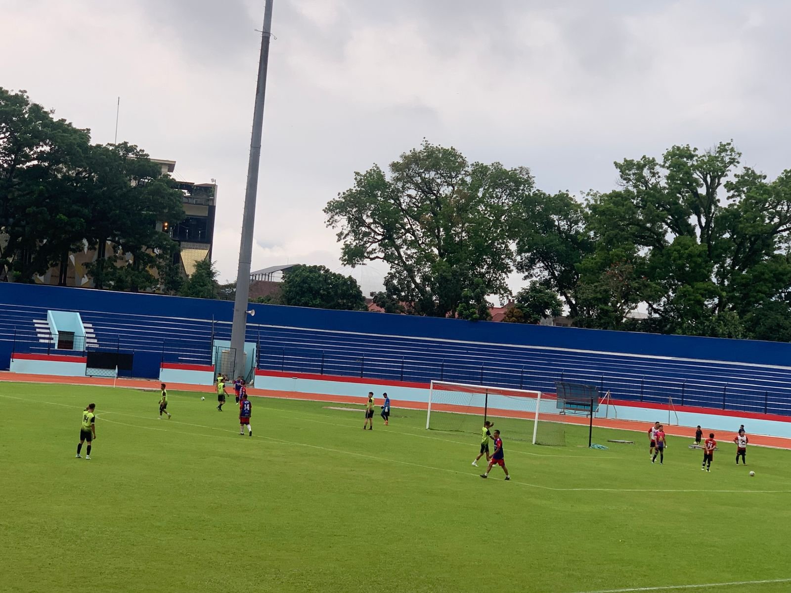 Disporapar Kota Malang Nyalakan Kembali Gairah Sepak Bola Lewat Trofeo Fun Football “Water for Peace”