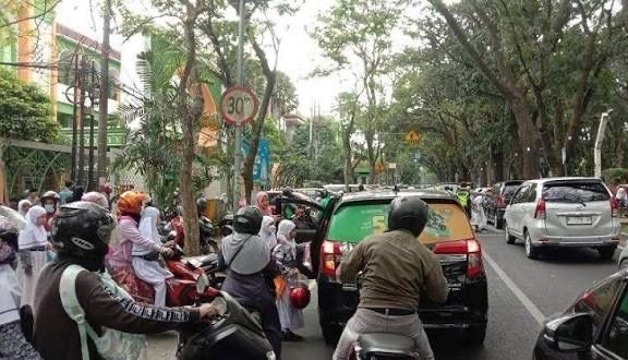 Kemacetan Memuncak, Veteran–Bandung Diusulkan Punya Kantong Parkir Baru