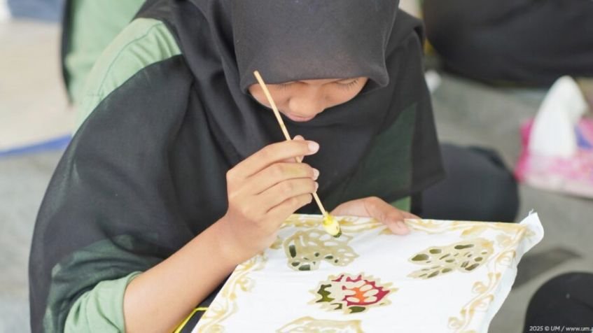 UM Kembangkan Batik Cap Berbahan Reusable di Kediri, Dorong Ekonomi Kreatif Berkelanjutan