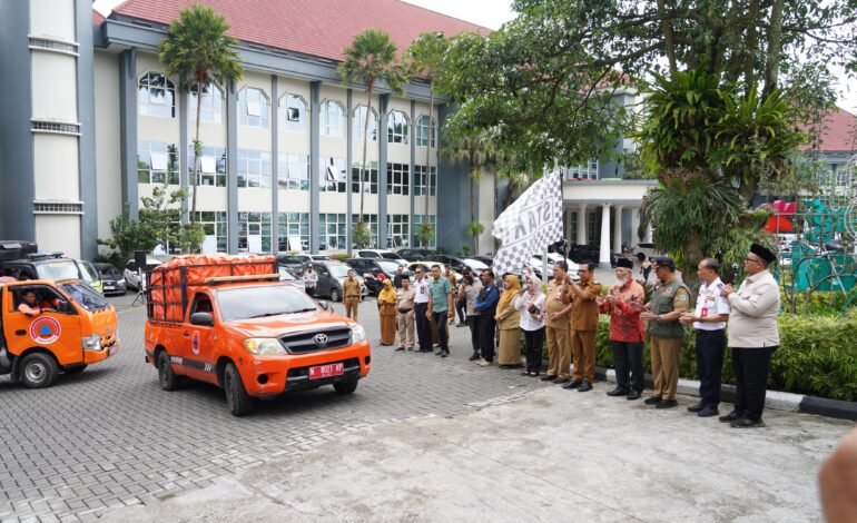 Wali Kota Batu Lepas Bantuan Rp570 Juta untuk Korban Bencana di Aceh dan Sumatera