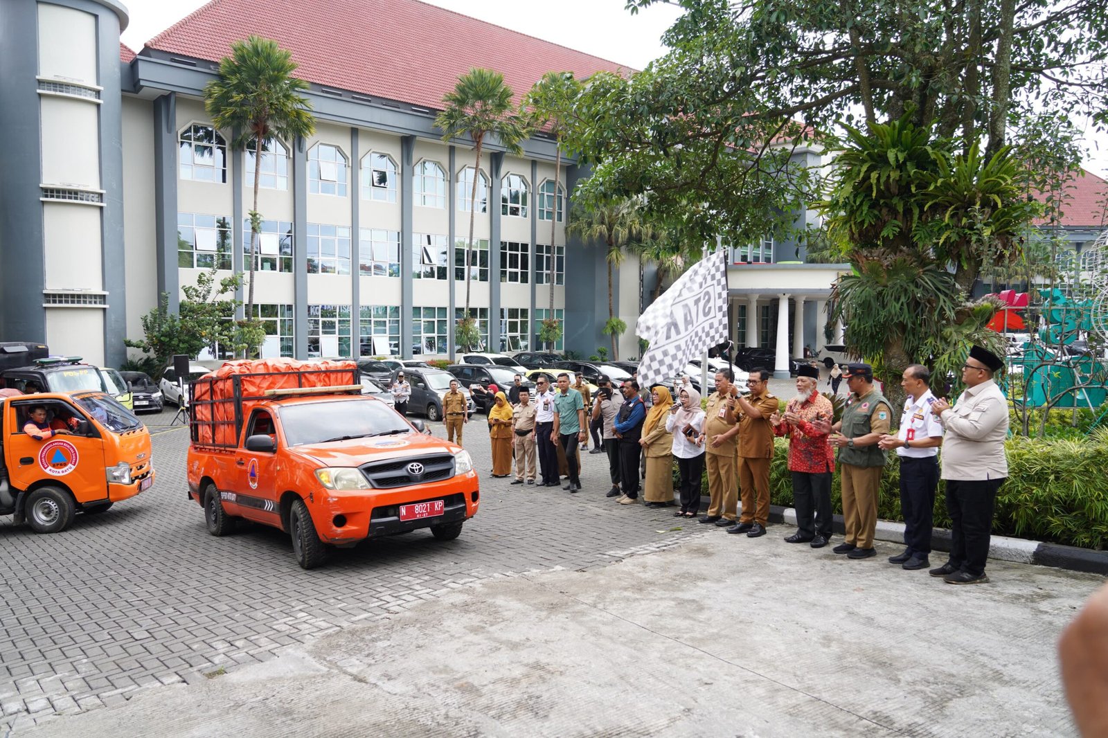 Wali Kota Batu Lepas Bantuan Rp570 Juta untuk Korban Bencana di Aceh dan Sumatera