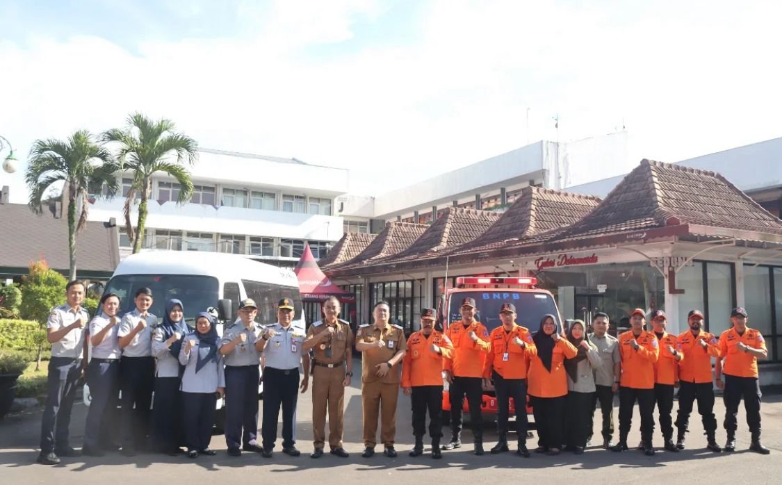 Mobil BNPB dan Bus Sekolah Perkuat Layanan Kebencanaan dan Transportasi Pelajar di Malang