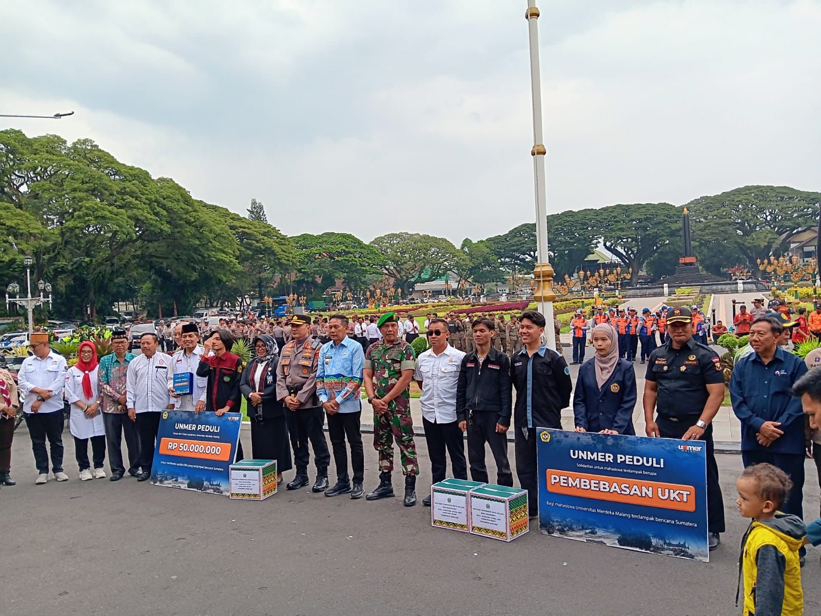 Wali Kota Malang Tegaskan Kesiapsiagaan Nataru dan Salurkan Bantuan untuk 122 Mahasiswa Terdampak Bencana