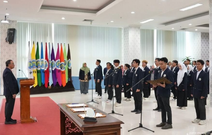UM Lantik Pengurus BEM, DPM, dan 44 UKM Periode 2026