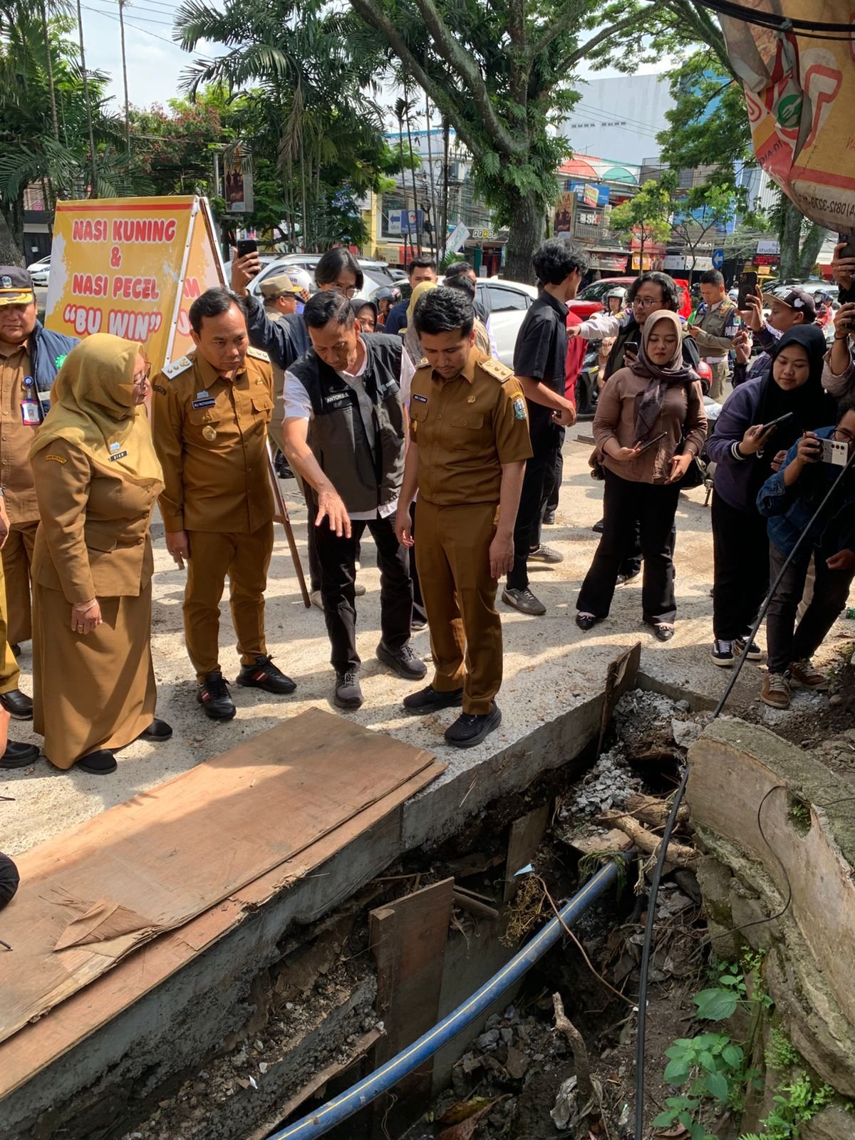 Wagub Jatim Tinjau Proyek Drainase Soekarno-Hatta Malang, Keterlambatan Tetap Diproses Sesuai Aturan