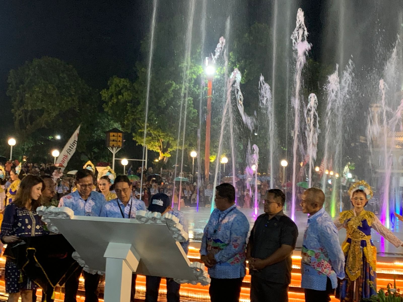 DLH Kota Malang Resmikan Revitalisasi Alun-Alun Merdeka, Hadirkan Ruang Terbuka Hijau Edukatif dan Inklusif