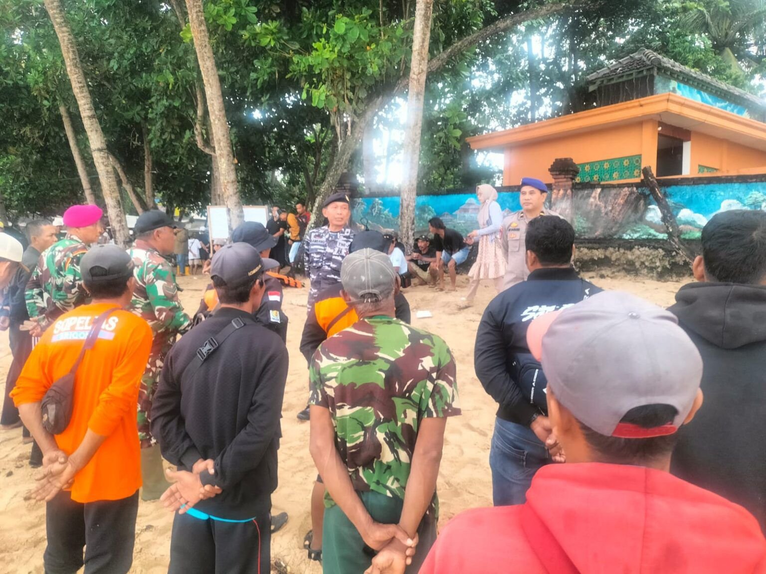 Nelayan Hilang Terseret Arus Saat Cari Ikan di Pantai Balekambang, Tim Gabungan Lakukan Pencarian