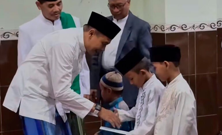 Wali Kota Malang Serahkan Santunan Anak Yatim dan Terima Penghargaan dalam Safari Ramadan PCNU