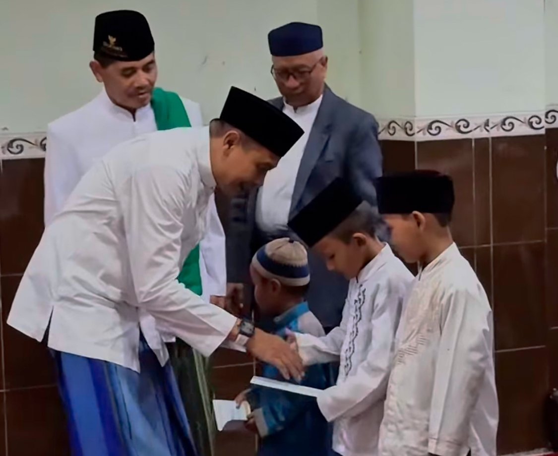 Wali Kota Malang Serahkan Santunan Anak Yatim dan Terima Penghargaan dalam Safari Ramadan PCNU