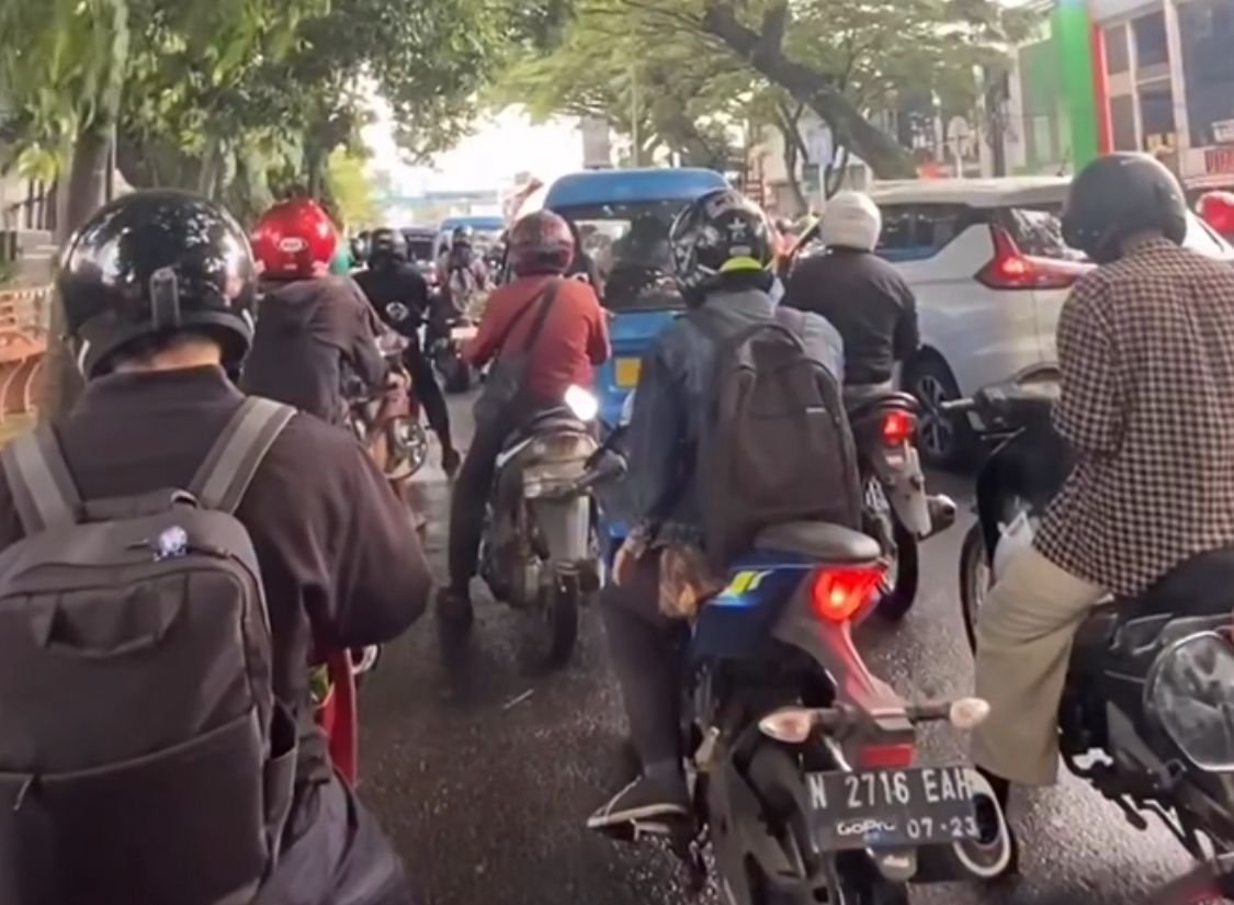 Antisipasi Kemacetan di Sekitar MOG, Dishub Kota Malang Pasang Barrier Pembatas Parkir