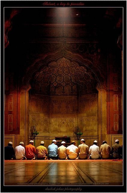 Ramadan Hari ke-15: Hajat Dikabulkan, Didoakan Malaikat, Diberi 40 Cahaya di Akhirat