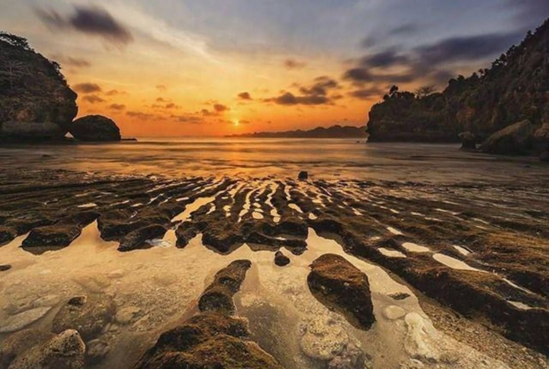 Berikut Pantai Paling Indah di Malang Selatan, Surga Tersembunyi yang Wajib Masuk Wishlist Liburan
