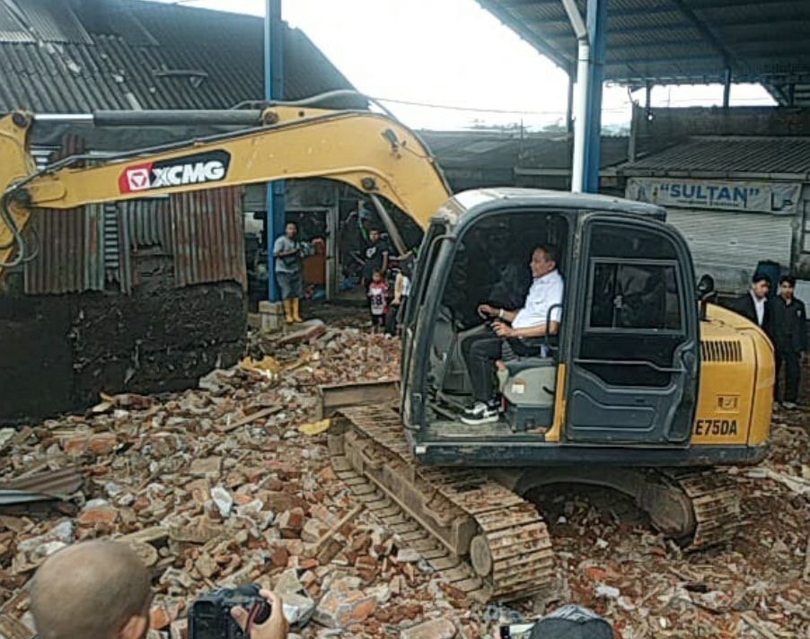 1.200 PKL Ditertibkan, Akses Jalan Pasar Malang Dibuka, Penataan Kawasan Mulai Dikebut