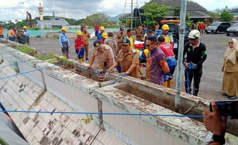 Wali Kota Malang Perintahkan Bongkar Rooftop Pasar Besar yang Rawan Roboh, Target Tuntas Sepekan