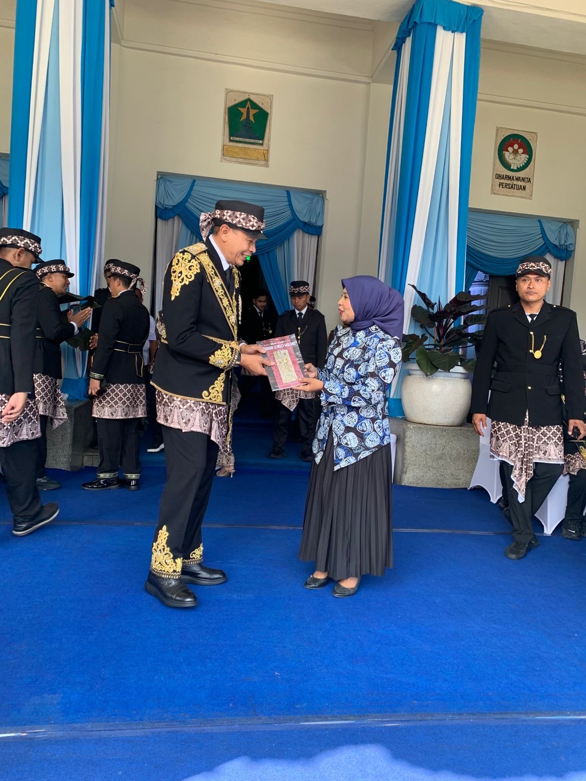 HUT Kota Malang Ke 112, Buku “Jelajah Kuburan Londo Malang” Jilid 2 Rilis, Kupas Sejarah Kolonial hingga Tragedi Kota