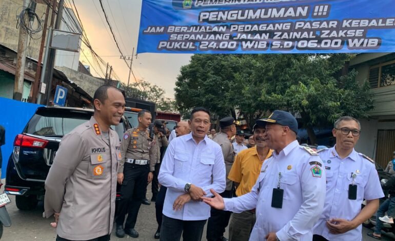 PKL Ditertibkan, Jalan Kebalen Kini Lancar, Pemkot Batasi Jam Jual dan Relokasi Pedagang