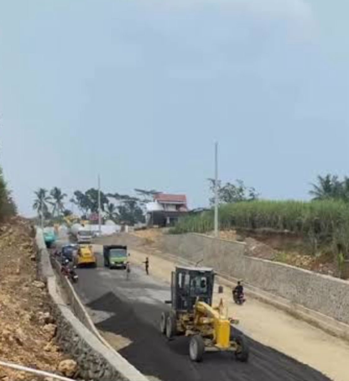Proyek Jalan Gondanglegi–Balekambang Tembus 60 Persen, DPUBM Usulkan 600 PJU Tenaga Surya