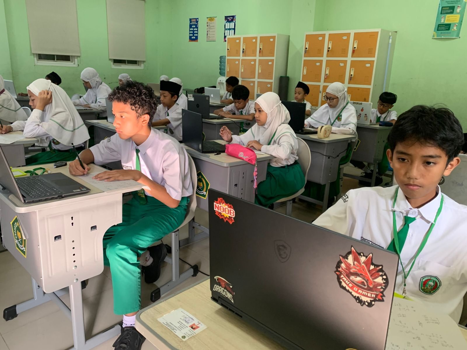 191 Siswa MIN 2 Malang Jalani Ujian Madrasah Berbasis Komputer, Pelaksanaan Lancar