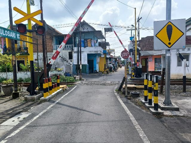 KAI Daop 8 Benahi Perlintasan Sebidang di Malang Raya, Keselamatan Jadi Prioritas