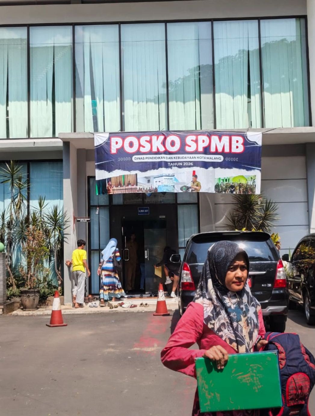 SPMB Kota Malang Mulai Ricuh, Ribuan Berkas Tertahan Gara-Gara Data Domisili Tak Sinkron