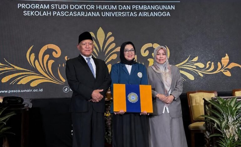 Rektor UIN Malang Hadiri Ujian Doktor Pengasuh Tebuireng di UNAIR, Perkuat Sinergi Kampus dan Pesantren