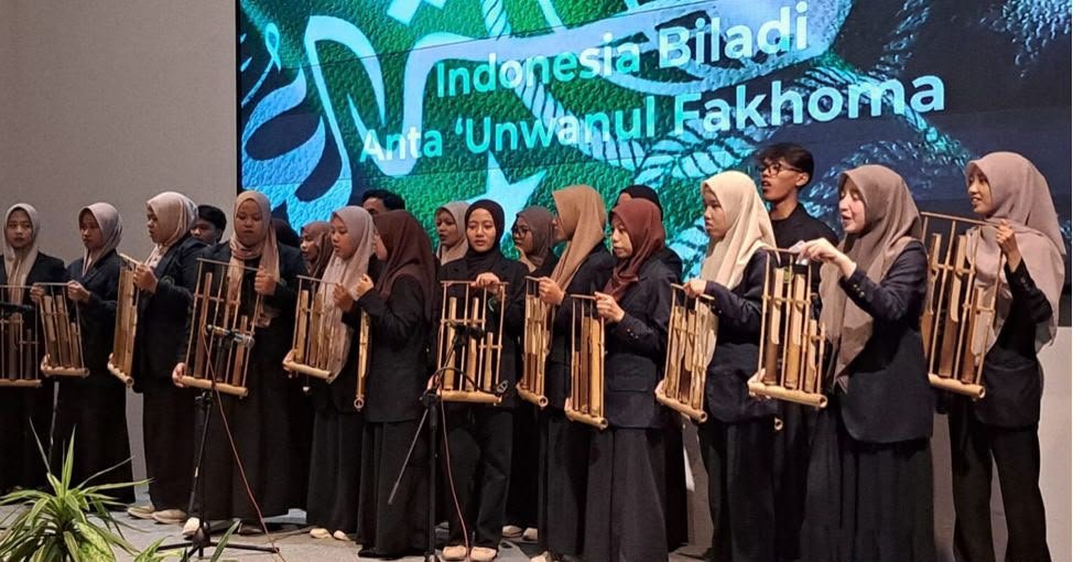 171 Siswa SDN 1 Ngijo Belajar Angklung Bersama Mahasiswa PGMI UIN Malang, Dua Lagu Berhasil Dibawakan