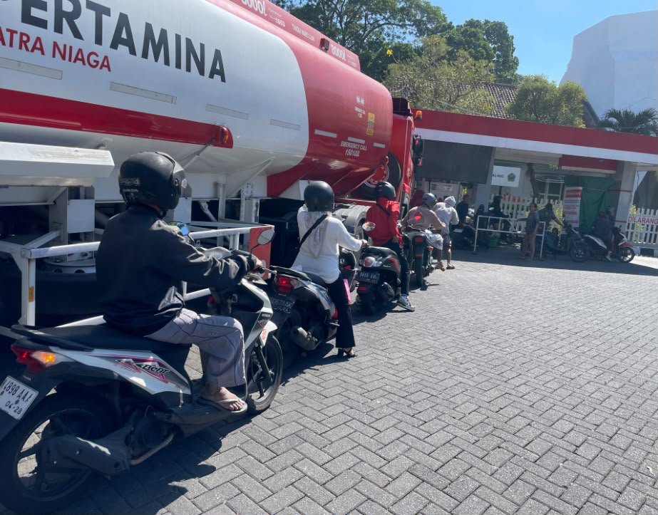 Harga Pertamax Naik Jadi Rp16.250 per Liter, Pemkot Malang Kaji Alihkan Kendaraan Dinas ke Mobil Listrik