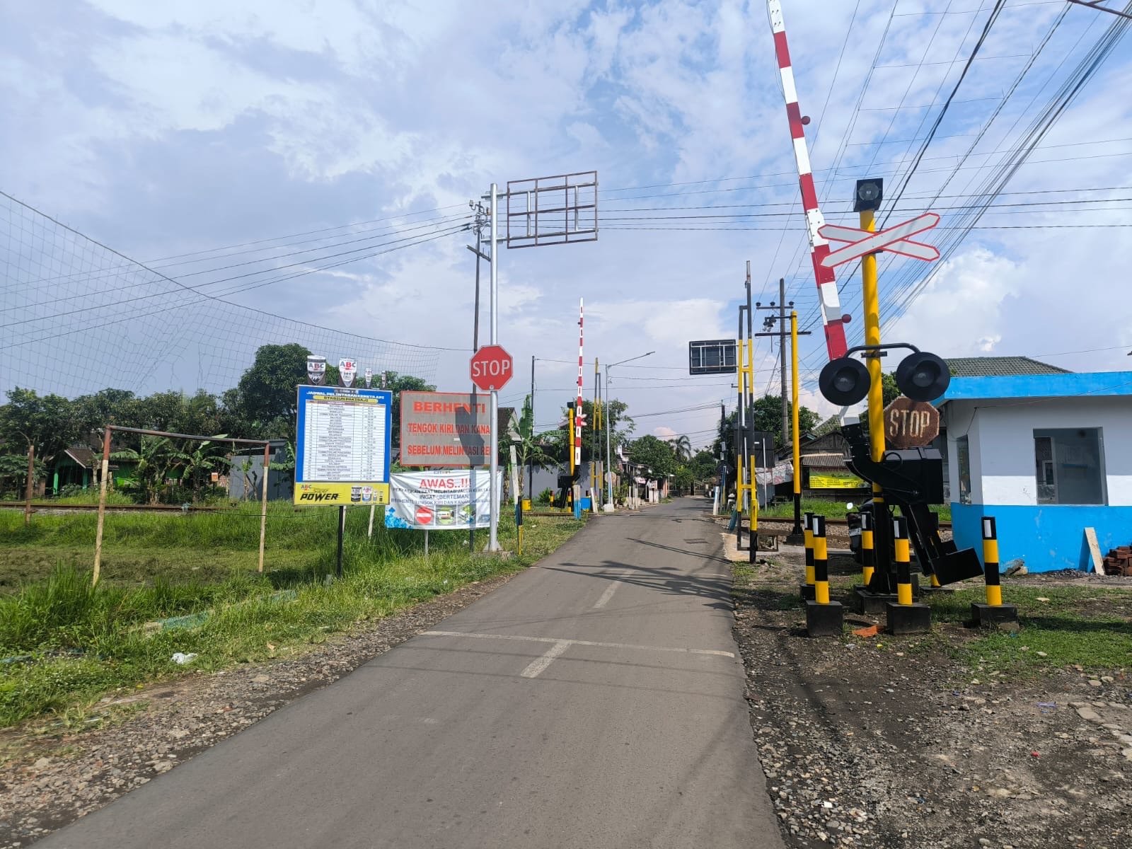 KAI Tutup Perlintasan Karangpandan Pakisaji Selama Tujuh Jam, Jalur Dialihkan untuk Perbaikan Rel