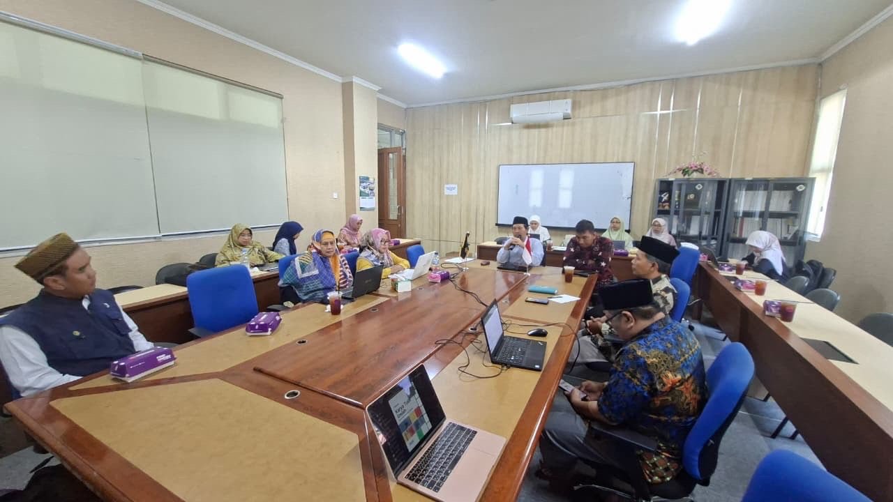 Mahasiswa PAI UIN Malang Raih Juara Nasional Broadcaster Award Lewat Kampanye Audio Peduli Lingkungan