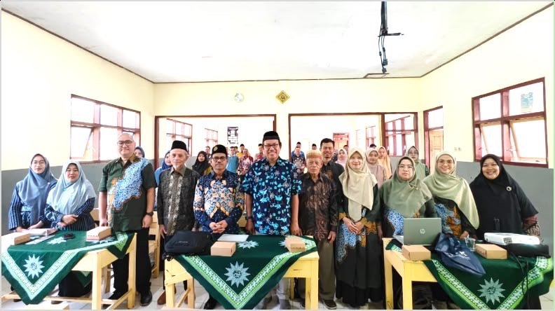 FITK UIN Malang Latih Guru Muhammadiyah Trenggalek Kuasai AI, Dorong Transformasi Pembelajaran Matematika