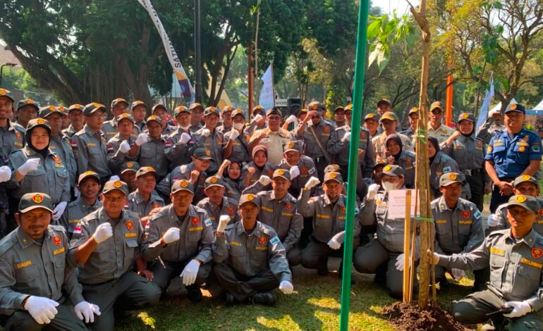 Satpol PP Kota Malang Libatkan Warga Awasi Pelanggaran Perda, 1000 Satlinmas Sudah Terlatih dan Terlindungi BPJS