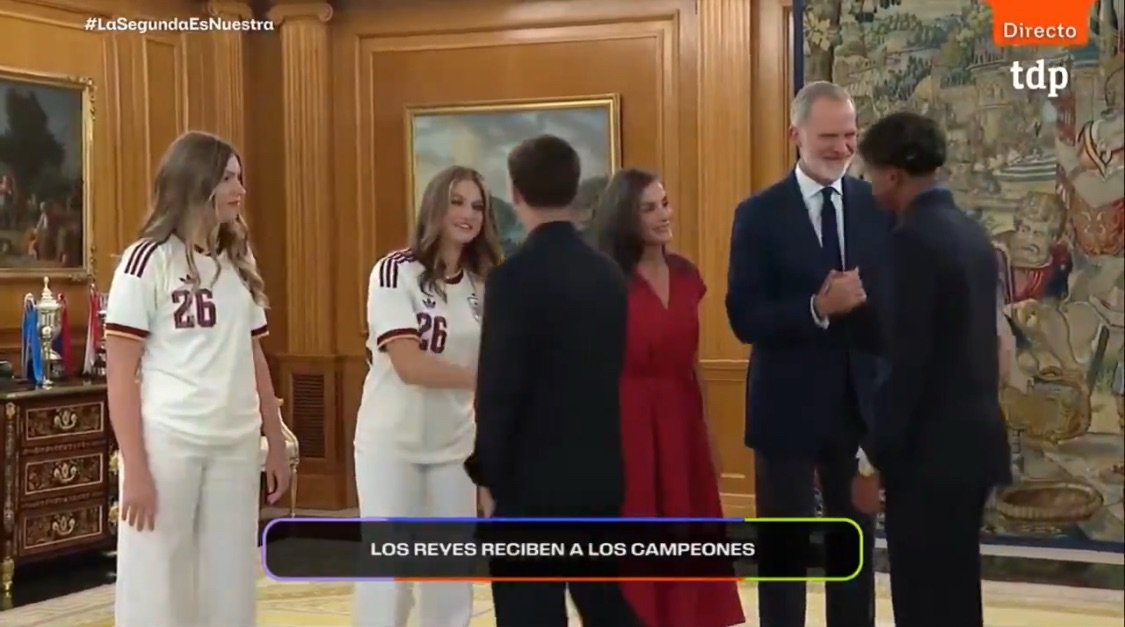 Lamine Yamal Bikin Heboh! Gaya Santainya Sapa Raja Spanyol Usai Juara Dunia 2026 Jadi Sorotan