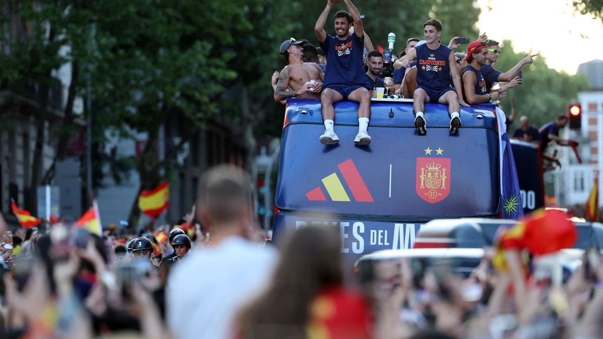 Lautan Manusia Sambut Juara Dunia! Hampir 2 Juta Suporter Padati Madrid Rayakan Gelar Spanyol