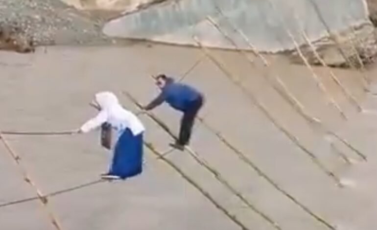 Kontras! Saat Warga Meniti Jembatan Bertali, Anak Pejabat Pamer Kemewahan: Flexing Berujung Pengunduran Diri Pejabat Aceh