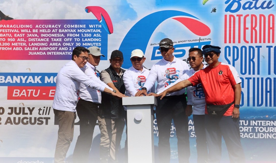 BISTF 2026 Resmi Dibuka, Kota Batu Catat Rekor Peserta Paralayang Internasional