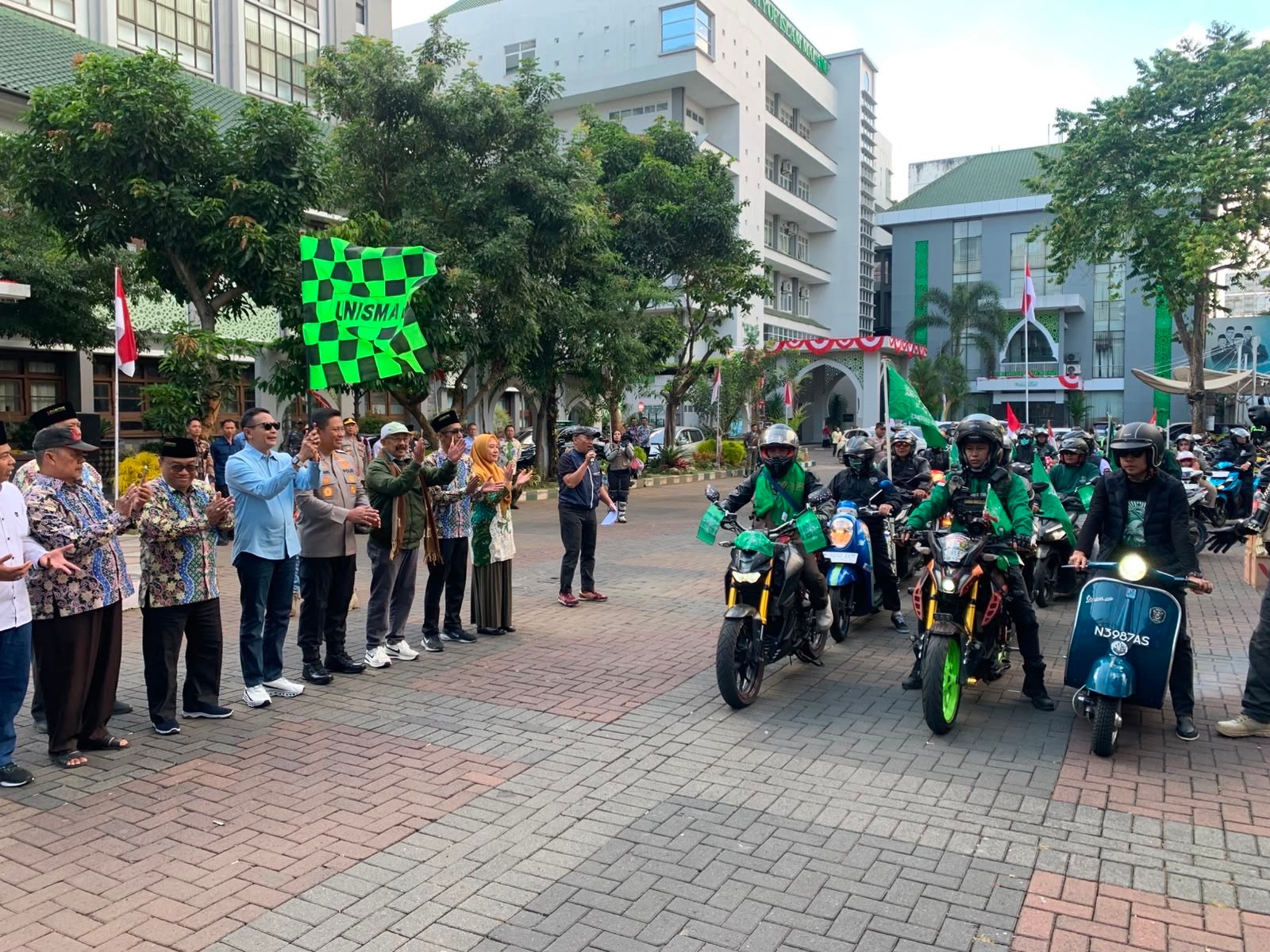 60 Rider NU Malang Raya Touring ke Jombang Hadiri Muktamar ke-35 NU, Wahyu Hidayat Tekankan Keselamatan